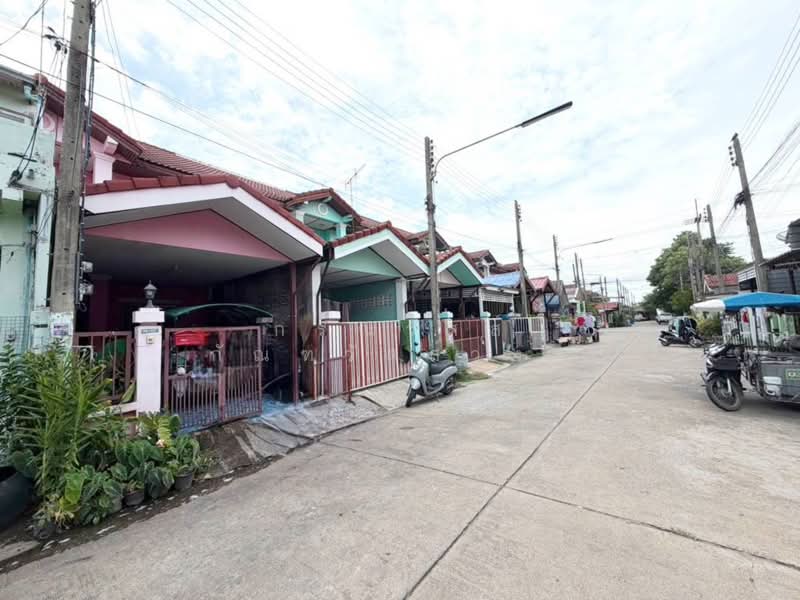 ขาย ทาวน์เฮ้าส์ หมู่บ้านคันทรีปาร์ค 14 สามโคก-ปทุมธานี, Pathum Thani, Bang Toei, Sam Khok, Pathum Thani, 2 Bedrooms, 80 sqm, Townhouse For Sale, by กรณวัสส์ กัณฑวัสส์วงส์, 500447551 - DDproperty.com