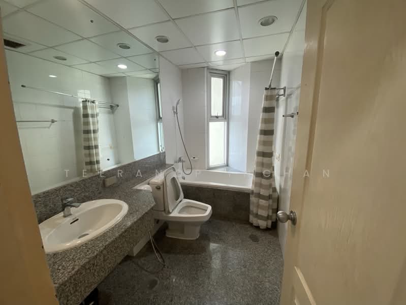 Sathorn House, Bangkok, Sathorn, Silom, Bang Rak, Bangkok, 2 Bedrooms, 100 sqm, Condo For Rent, by Teeranop Inchan, 500447565 - DDproperty.com