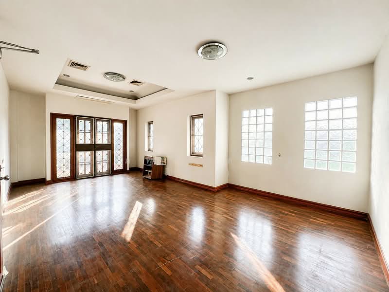 หมู่บ้านเมืองดี, Bangkok, Sala Thammasop, Thawi Watthana, Bangkok, 5 Bedrooms, 325 sqm, Single Detached House For Sale, by สรภพ ยอดไชย (สีฝุ่น), 500447571 - DDproperty.com