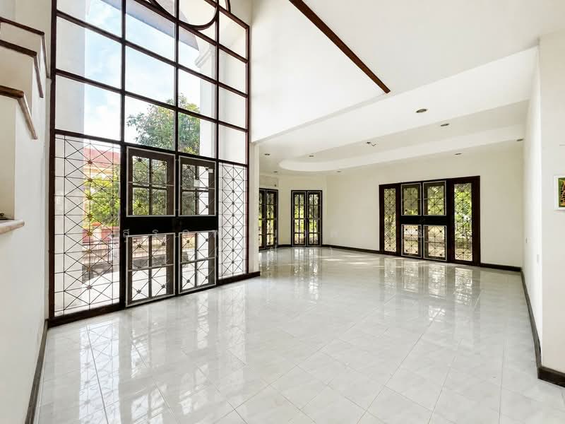 หมู่บ้านเมืองดี, Bangkok, Sala Thammasop, Thawi Watthana, Bangkok, 5 Bedrooms, 325 sqm, Single Detached House For Sale, by สรภพ ยอดไชย (สีฝุ่น), 500447571 - DDproperty.com