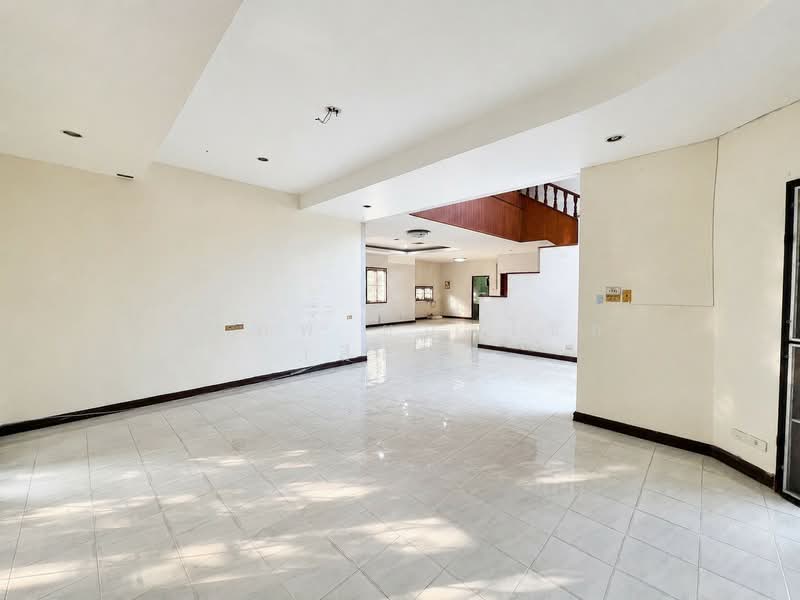 หมู่บ้านเมืองดี, Bangkok, Sala Thammasop, Thawi Watthana, Bangkok, 5 Bedrooms, 325 sqm, Single Detached House For Sale, by สรภพ ยอดไชย (สีฝุ่น), 500447571 - DDproperty.com