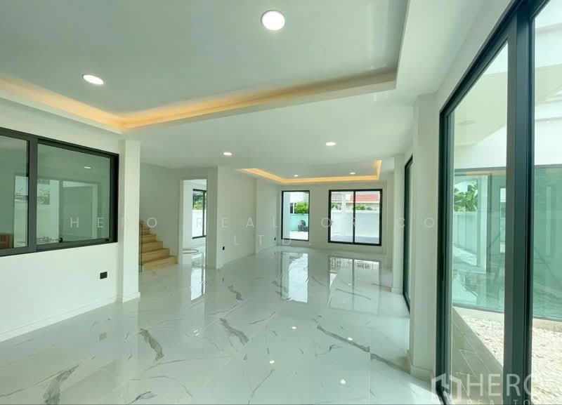 For Sale 4 Bedroom Detached House Ratchada 42 in Chatuchak Bangkok HRE01126, กรุงเทพ, จันทรเกษม, จตุจักร, กรุงเทพ, 250 ตร.ม., บ้านเดี่ยว ขาย, โดย Hero Realtor Co., Ltd., 500447576 - DDproperty.com