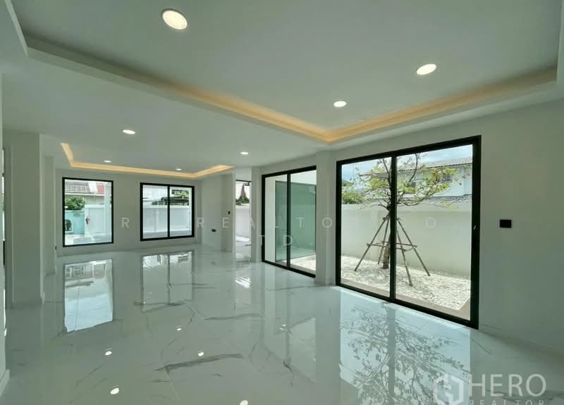 For Sale 4 Bedroom Detached House Ratchada 42 in Chatuchak Bangkok HRE01126, กรุงเทพ, จันทรเกษม, จตุจักร, กรุงเทพ, 250 ตร.ม., บ้านเดี่ยว ขาย, โดย Hero Realtor Co., Ltd., 500447576 - DDproperty.com