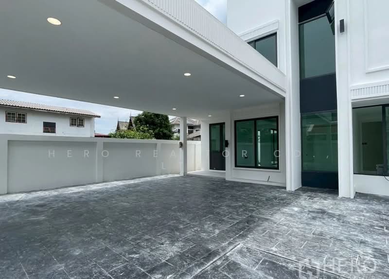 For Sale 4 Bedroom Detached House Ratchada 42 in Chatuchak Bangkok HRE01126, กรุงเทพ, จันทรเกษม, จตุจักร, กรุงเทพ, 250 ตร.ม., บ้านเดี่ยว ขาย, โดย Hero Realtor Co., Ltd., 500447576 - DDproperty.com