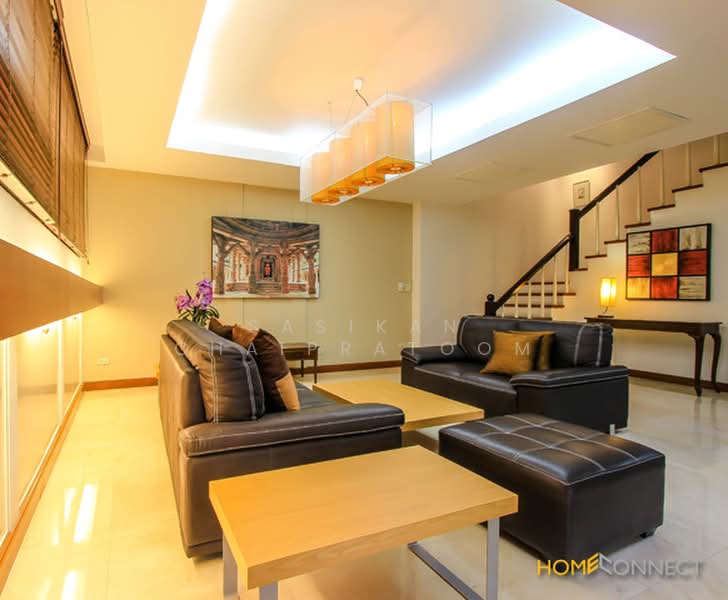 Detached House in Sathorn area, Bangkok, เย็นอากาศ, Chong Nonsi, Yan Nawa, Bangkok, 2 Bedrooms, 300 sqm, Single Detached House For Rent, by Sasikan Chaipratoom, 500447579 - DDproperty.com