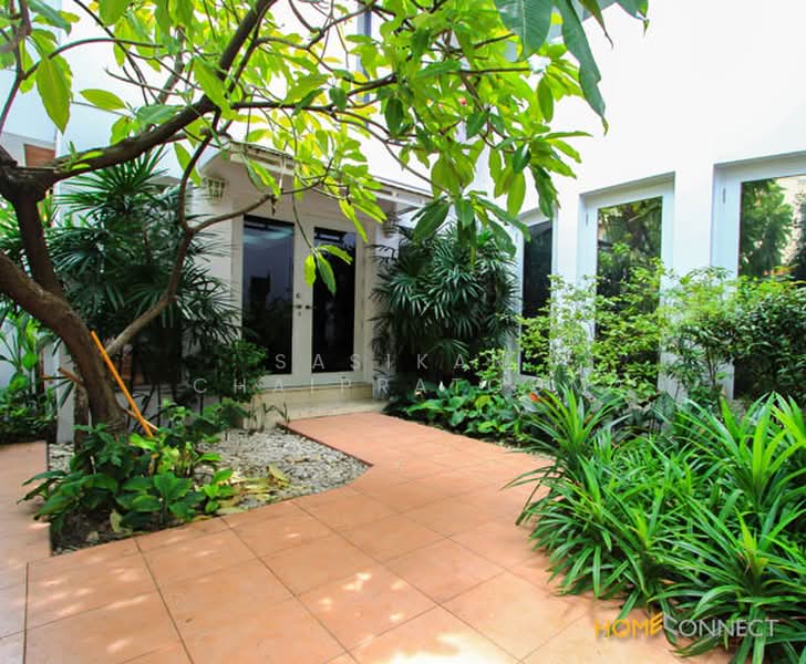 Detached House in Sathorn area, Bangkok, เย็นอากาศ, Chong Nonsi, Yan Nawa, Bangkok, 2 Bedrooms, 300 sqm, Single Detached House For Rent, by Sasikan Chaipratoom, 500447579 - DDproperty.com