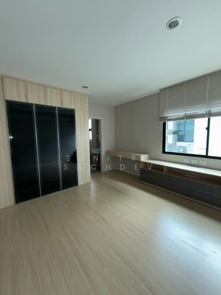 Nirvana Define Srinakarin-Rama 9, Bangkok, Srinakarin - Rom Klao Road, Saphan Sung, Bangkok, 3 Bedrooms, 285 sqm, Townhouse For Rent, by Sunitra Sachdev, 500447589 - DDproperty.com