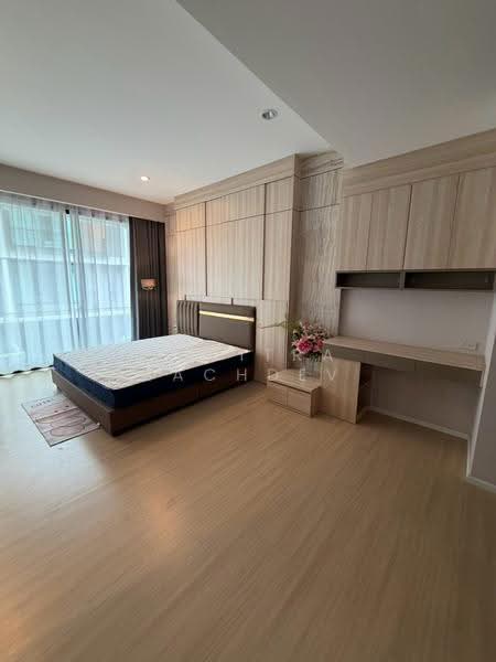Nirvana Define Srinakarin-Rama 9, Bangkok, Srinakarin - Rom Klao Road, Saphan Sung, Bangkok, 3 Bedrooms, 285 sqm, Townhouse For Rent, by Sunitra Sachdev, 500447589 - DDproperty.com