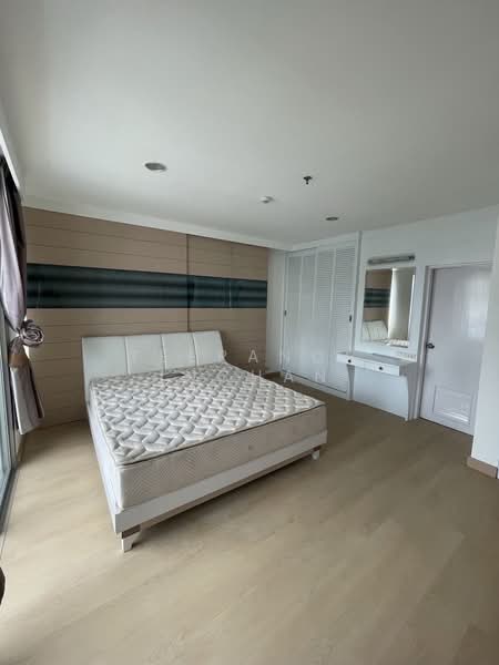 St Louis Grand Terrace, Bangkok, Soi Sathon 11 S Sathon Rd, Yan Nawa, Sathon, Bangkok, 2 Bedrooms, 108 sqm, Condo For Rent, by Teeranop Inchan, 500447597 - DDproperty.com