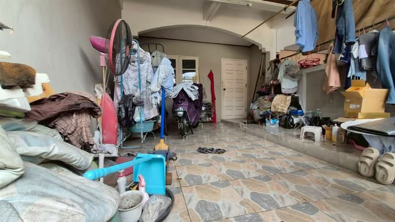 Chatnarong Villa 4, Pathum Thani, Lamlukka Road, Khu Khot, Lam Luk Ka, Pathum Thani, 3 Bedrooms, 70 sqm, Townhouse For Sale, by คุณ ดารุณีย์ ชูวงค์จิราภัทร์ (โรส), 500447601 - DDproperty.com