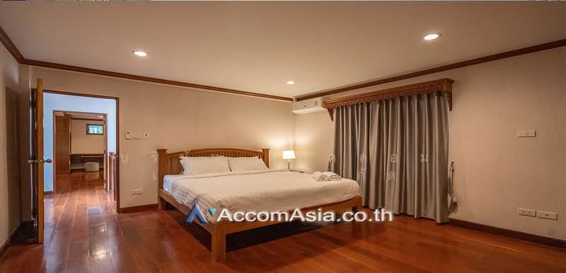 Classic detached house with wooden interior and garden, กรุงเทพ, ยานนาวา, สาทร, กรุงเทพ, 220 ตร.ม., บ้านเดี่ยว ให้เช่า, โดย บริษัท แอคคอม เอเซีย จำกัด, 500447607 - DDproperty.com