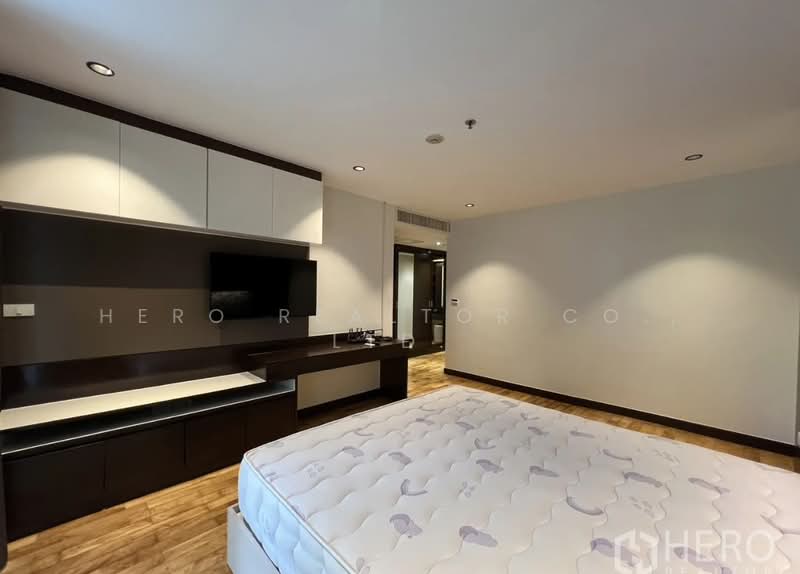 For Rent 2 Bedroom Apartment Thonglor in Watthana Bangkok HRE01128, กรุงเทพ, คลองตันเหนือ, วัฒนา, กรุงเทพ, 150 ตร.ม., ทาวน์เฮ้าส์ ให้เช่า, โดย Hero Realtor Co., Ltd., 500447625 - DDproperty.com