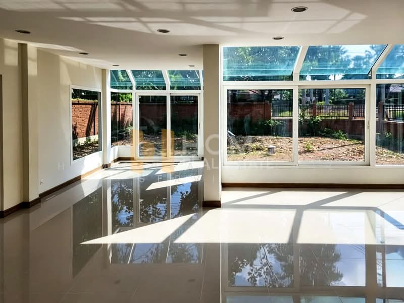 CASA Legend Sriracha, Chon Buri (Pattaya), 3241 Road, Surasak, Si Racha, Chon Buri (Pattaya), 3 Bedrooms, 300 sqm, Single Detached House For Sale, by HOME Real Estate Service, 500447629 - DDproperty.com