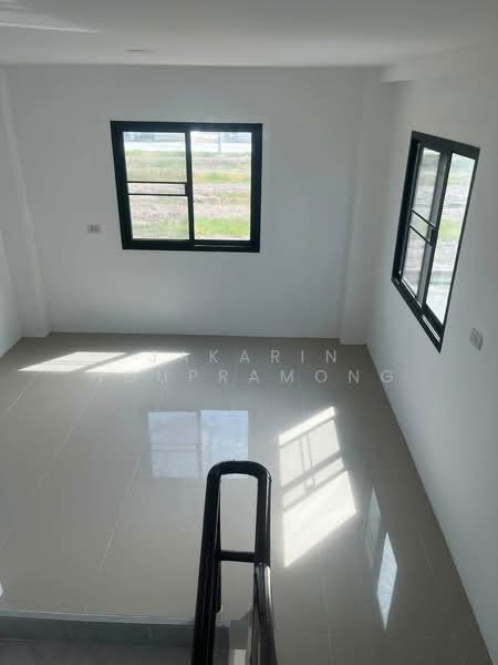 ให้เช่าโกดัง ลาดหลุมแก้ว ปทุมธานี ออฟฟิศ 3 ชั้น 300 ตรม, Pathum Thani, Lat Lum Kaeo, Pathum Thani, , 300 sqm, Warehouse/Factory For Rent, by Jakarin Houpramong, 500447679 - DDproperty.com