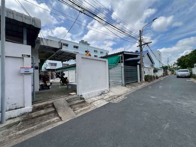 ที่ดินพร้อมบ้านเช่า 75 ตร.ว. ใกล้โรงพยาบาลเวชธานี ซอยลาดพร้าว107 แยก5, กรุงเทพ, ถนนลาดพร้าว, คลองจั่น, บางกะปิ, กรุงเทพ, 300 ตร.ม., ที่ดิน ขาย, โดย คุณ วิมล เรืองไตรรัตน์ (มนต์), 500447682 - DDproperty.com