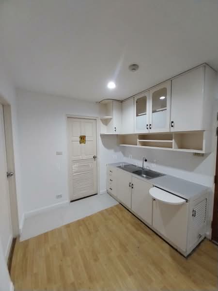 Ratchada Pavilion Condominium, Bangkok, 111 Soi Ratchadaphisek 30 Yak 4, Chan Kasem, Chatuchak, Bangkok, 1 Bedroom, 64 sqm, Condo For Sale, by ณฐพล บุญทานนท์, 500447703 - DDproperty.com