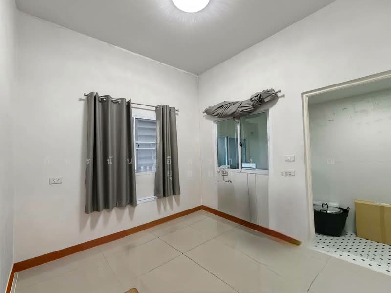 Pruksa Village 1 Lumlukka Klong 6, Pathum Thani, Soi Bueng Kham Phroi, Bung Kham Proi, Lam Luk Ka, Pathum Thani, 3 Bedrooms, 206 sqm, Single Detached House For Sale, by ภัทรนัน อิศรางกูร ณ อยุธยา, 500447711 - DDproperty.com