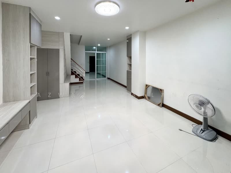 ขายด่วน ทาวน์เฮ้าส์ 3 ชั้น ประชาอุทิศ 44 | 4 ห้องนอน 180 ตร.ม., กรุงเทพ, บางมด, ทุ่งครุ, กรุงเทพ, 180 ตร.ม., ทาวน์เฮ้าส์ ขาย, โดย Fazwaz (Thailand) Co., Ltd., 500447716 - DDproperty.com