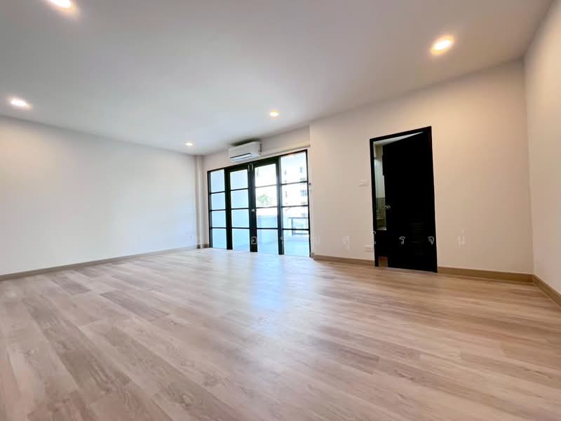 ชาร์มมิ่งโฮม : ปากเกร็ด, Nonthaburi, Pak Kret, Nonthaburi, 4 Bedrooms, 132 sqm, Townhouse For Sale, by Suradej Arunsurosn, 500447767 - DDproperty.com