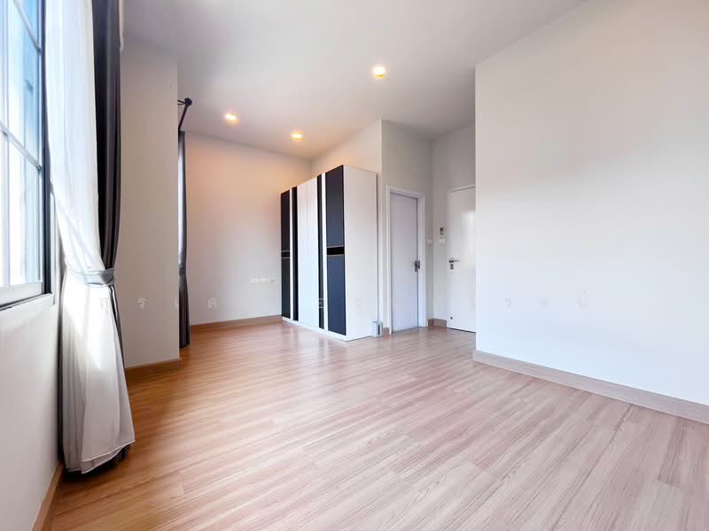 Britania Wongwaen Chatuchot : บริทาเนีย วงแหวน จตุโชติ, Pathum Thani, ถ. หทัยราษฎร์, Bung Kham Proi, Lam Luk Ka, Pathum Thani, 2 Bedrooms, 76 sqm, Townhouse For Sale, by Suradej Arunsurosn, 500447773 - DDproperty.com