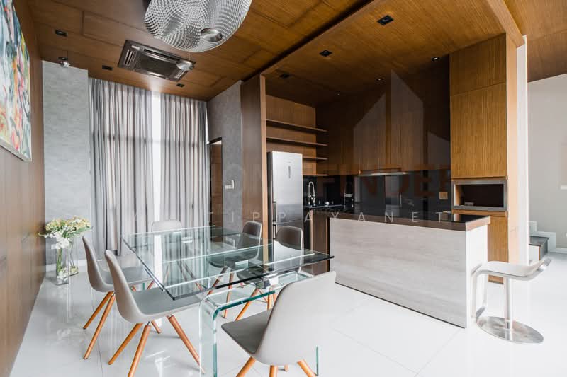 The Park Lane 22, Bangkok, 42 Soi Pridi Banomyong 45, Khlong Tan Nua, Watthana, Bangkok, 3 Bedrooms, 350 sqm, Townhouse For Rent, by Kay Tippayanet, 500447783 - DDproperty.com