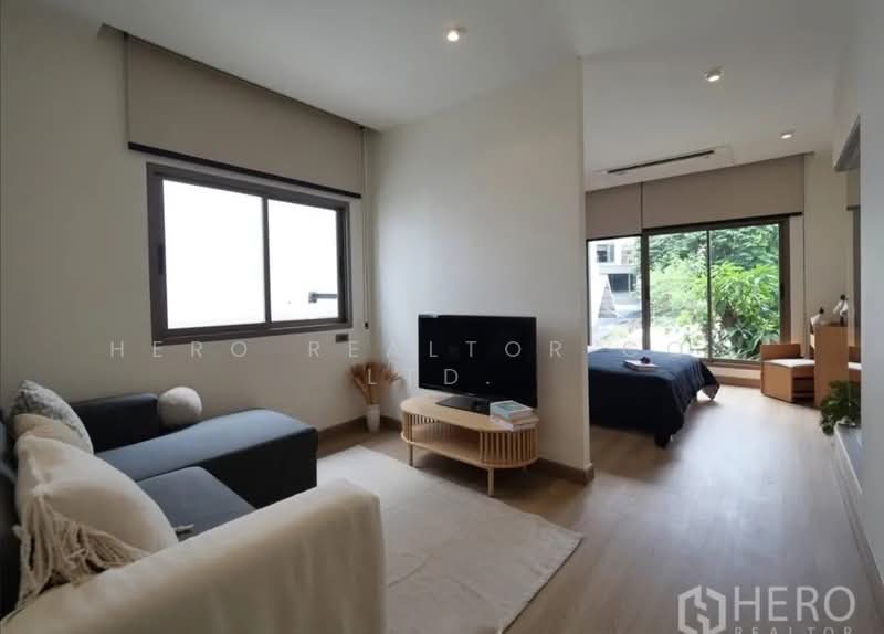 For Rent 3 Bedroom Semi-Detached House near BTS Phra Khanong, Watthana Bangkok HRE01139, กรุงเทพ, พระโขนงเหนือ, วัฒนา, กรุงเทพ, 170 ตร.ม., บ้านแฝด ให้เช่า, โดย Hero Realtor Co., Ltd., 500447793 - DDproperty.com