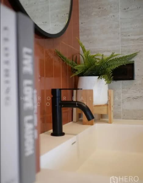 For Rent 3 Bedroom Semi-Detached House near BTS Phra Khanong, Watthana Bangkok HRE01139, Bangkok, Phra Kanong Nua, Watthana, Bangkok, 3 Bedrooms, 170 sqm, Semi-Detached House (Twin House) For Rent, by Hero Realtor Co., Ltd., 500447793 - DDproperty.com