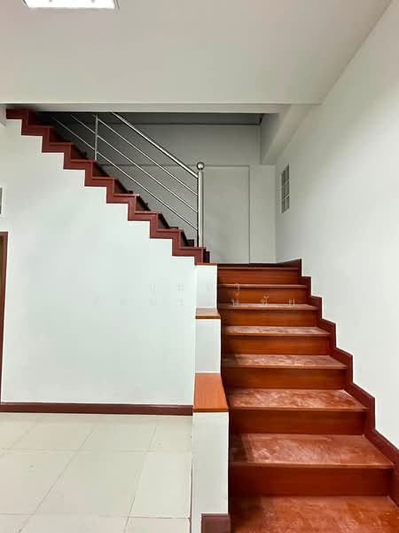 ทำเลถ.บัวนครินทร์ สุริยาเพลส ให้เช่าอาคารพาณิชย์ 3 ชั้น มุม ตึกสวย ใหม่ ะร้อมอยู่ มีที่จอดรถหน้าตึก, Samut Prakan, บัวนครินทร์, Bang Kaeo, Bang Plee, Samut Prakan, , 200 sqm, Shophouse For Rent, by บุษบา รัตนวงษ์ชัย, 500447813 - DDproperty.com
