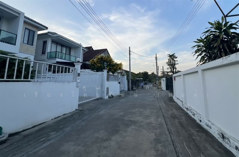 บ้านเดี่ยว 2 ชั้น 39.4 ตร.ว. ใกล้ MRT คู้บอน ซอยคู้บอน27 แยก4, Bangkok, ถนนรามอินทรา, Ram Inthra, Khan Na Yao, Bangkok, 3 Bedrooms, 160 sqm, Single Detached House For Sale, by คุณ วิมล เรืองไตรรัตน์ (มนต์), 500447827 - DDproperty.com