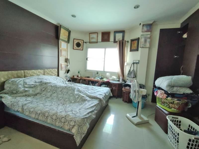 บ้านเดี่ยวพร้อมกิจการบางปะกง ฉะเชิงเทรา, Chachoengsao, Bang Pakong, Chachoengsao, 4 Bedrooms, 300 sqm, Single Detached House For Sale, by The Best Property โบว์, 500447839 - DDproperty.com
