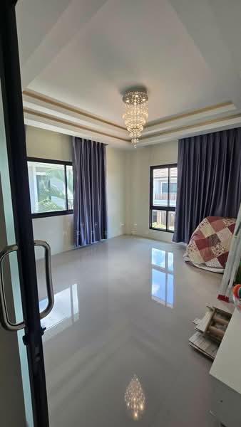 หมู่บ้านธนาสิริเฮ้าส์ ชลบุรี, Chon Buri (Pattaya), Ban Bung, Chon Buri (Pattaya), 4 Bedrooms, 188 sqm, Single Detached House For Sale, by The Best Property   ส้ม, 500447840 - DDproperty.com