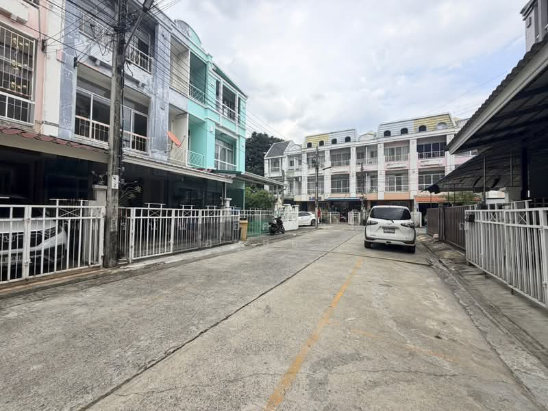 Baan Supmuensaen, Bangkok, Khlong Kum, Bueng Kum, Bangkok, 3 Bedrooms, 98 sqm, Townhouse For Sale, by ภัทรนัน อิศรางกูร ณ อยุธยา, 500447858 - DDproperty.com