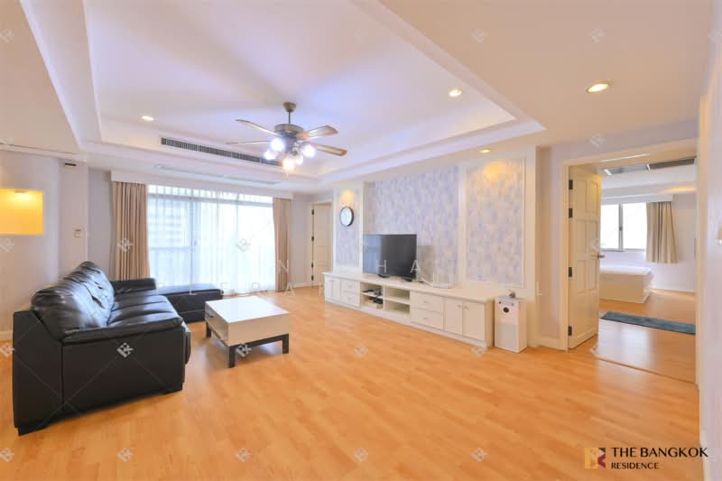Royal Castle Sukhumvit, Bangkok, 30 Soi Sukhumvit 39, Khlongtoei Nua, Watthana, Bangkok, 3 Bedrooms, 160 sqm, Condo For Rent, by Nicha Peerakittikul, 500447892 - DDproperty.com