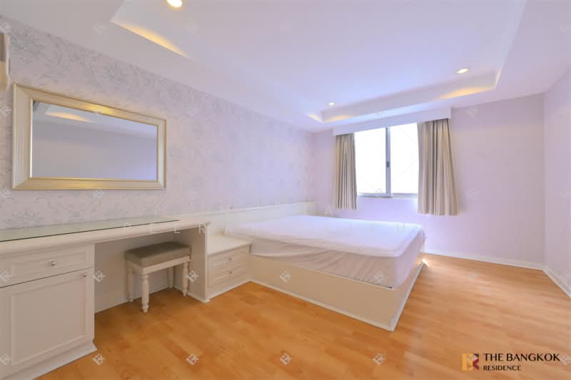 Royal Castle Sukhumvit, Bangkok, 30 Soi Sukhumvit 39, Khlongtoei Nua, Watthana, Bangkok, 3 Bedrooms, 160 sqm, Condo For Rent, by Nicha Peerakittikul, 500447892 - DDproperty.com