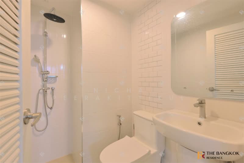 Royal Castle Sukhumvit, Bangkok, 30 Soi Sukhumvit 39, Khlongtoei Nua, Watthana, Bangkok, 3 Bedrooms, 160 sqm, Condo For Rent, by Nicha Peerakittikul, 500447892 - DDproperty.com
