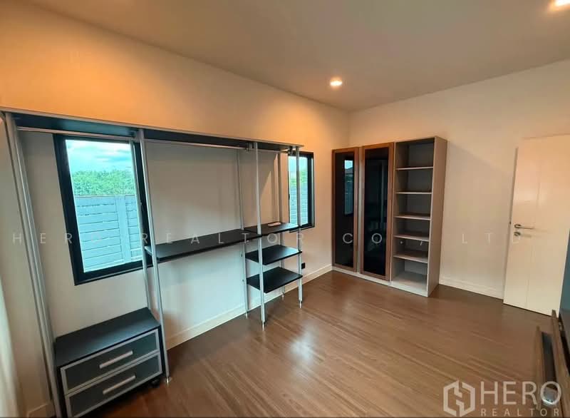 Setthasiri Krungthep Kreetha, Bangkok, Krungthep Kreetha Road, Hua Mak, Bang Kapi, Bangkok, 3 Bedrooms, 165 sqm, Single Detached House For Rent, by Hero Realtor Co., Ltd., 500447899 - DDproperty.com