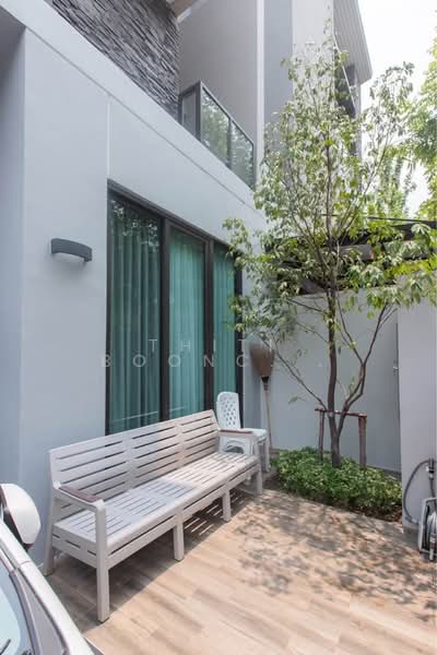 Baan Klang Muang Classe Ekkamai-Ramintra, Bangkok, Sukhonthasawat Road, Lat Phrao, Bangkok, 4 Bedrooms, 241 sqm, Single Detached House For Rent, by Thiti Boonchurn, 500447907 - DDproperty.com