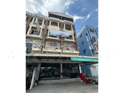 ขาย - ขายตึกแถว 4.5 ชั้น2 คูหา 32.3 ตรว. ติดถนน ทำเลหายาก ทำธุรกิจเห็นหน้าร้านแน่นอน ราคาพิเศษ!!, กรุงเทพ