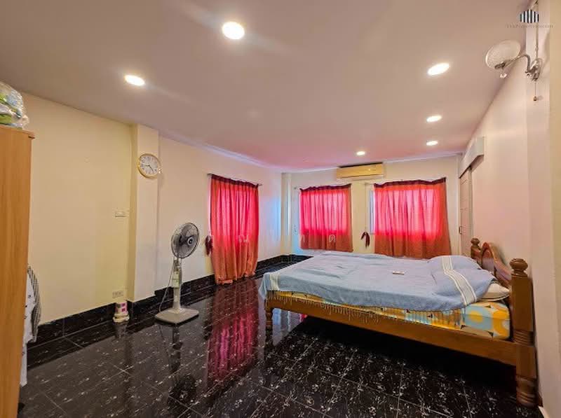 ขายตึกแถว 4.5 ชั้น2 คูหา 32.3 ตรว. ติดถนน ทำเลหายาก ทำธุรกิจเห็นหน้าร้านแน่นอน ราคาพิเศษ!!, กรุงเทพ, บางหว้า, ภาษีเจริญ, กรุงเทพ, 679 ตร.ม., ทาวน์เฮ้าส์ ขาย, โดย คุณไทด์, 500447964 - DDproperty.com
