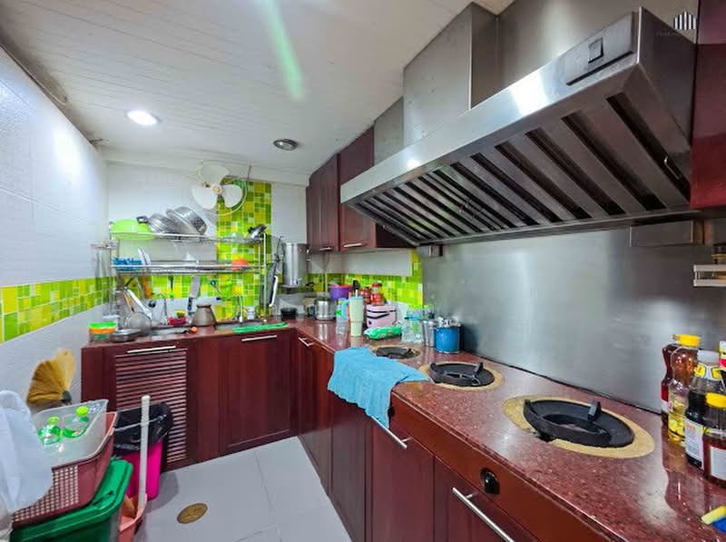 One Property. 4.5-Storey Commercial Building, 2 Connected Units, 32.3 sq.wah, Roadfront Location, Bangkok, Bang Wa, Phasi Charoen, Bangkok, 1 Bedroom, 679 sqm, Townhouse For Sale, by คุณไทด์, 500447964 - DDproperty.com