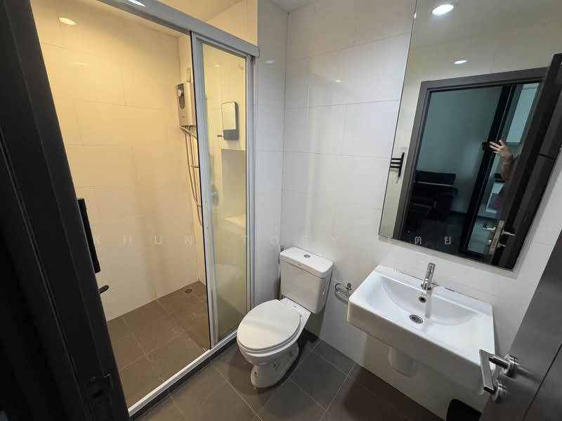 The Base Park East Sukhumvit 77, Bangkok, 99 Soi Pridi Banomyong 2, Phra Kanong Nua, Watthana, Bangkok, 1 Bedroom, 30 sqm, Condo For Rent, by Khun Toey เตย, 500448036 - DDproperty.com