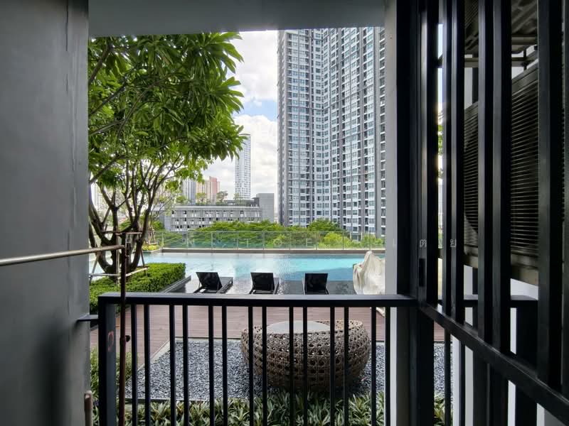 The Base Park East Sukhumvit 77, Bangkok, 99 Soi Pridi Banomyong 2, Phra Kanong Nua, Watthana, Bangkok, 1 Bedroom, 30 sqm, Condo For Rent, by Khun Toey เตย, 500448036 - DDproperty.com