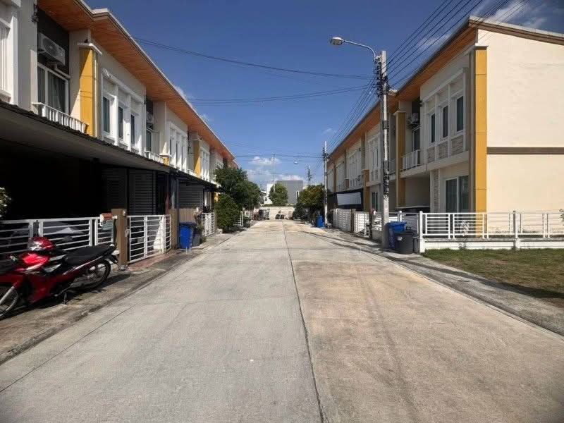 Golden Town Chaiyaphruek – Wongwean, Nonthaburi, Bang Kluai - Sai Noi Road, Sai Noi, Nonthaburi, 4 Bedrooms, 120 sqm, Townhouse For Sale, by คุณ ลดาวัลย์ ( แก้วตา ), 500448077 - DDproperty.com