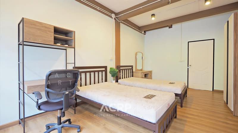 Townhouse for sale in Soi Phetkasem 25. Prime Location Near BTS & MRT. Rent 22,000 THB/mo, Bangkok, Pak Khlong Phasi Charoen, Phasi Charoen, Bangkok, , 190 sqm, Shophouse For Rent, by Acute Realty Partner Co.,Ltd., 500448081 - DDproperty.com