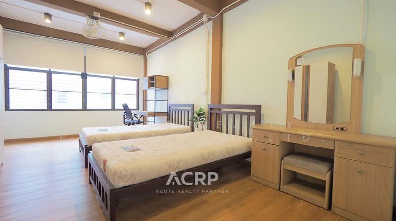 Townhouse for sale in Soi Phetkasem 25. Prime Location Near BTS & MRT. Rent 22,000 THB/mo, Bangkok, Pak Khlong Phasi Charoen, Phasi Charoen, Bangkok, , 190 sqm, Shophouse For Rent, by Acute Realty Partner Co.,Ltd., 500448081 - DDproperty.com