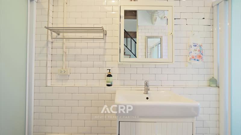 Townhouse for sale in Soi Phetkasem 25. Prime Location Near BTS & MRT. Rent 22,000 THB/mo, Bangkok, Pak Khlong Phasi Charoen, Phasi Charoen, Bangkok, , 190 sqm, Shophouse For Rent, by Acute Realty Partner Co.,Ltd., 500448081 - DDproperty.com