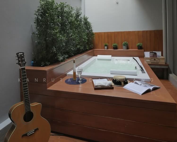Townhome Sukhumvit 49, Bangkok, Khlong Tan Nua, Watthana, Bangkok, 3 Bedrooms, 225 sqm, Townhouse For Sale, by Kanrutai Dawruang, 500448095 - DDproperty.com