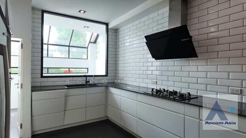Bright Modern House with Wooden Floors and Spacious Living Areas (AA41392), Bangkok, Khlong Tan Nua, Watthana, Bangkok, 3 Bedrooms, 350 sqm, Semi-Detached House (Twin House) For Rent, by Accom Asia, 500448169 - DDproperty.com