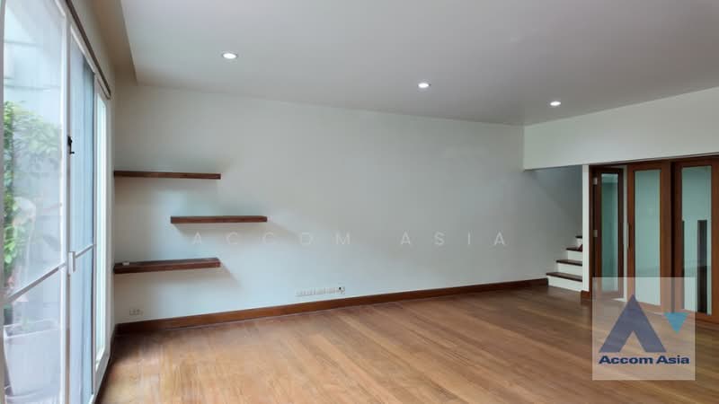 Bright Modern House with Wooden Floors and Spacious Living Areas (AA41392), Bangkok, Khlong Tan Nua, Watthana, Bangkok, 3 Bedrooms, 350 sqm, Semi-Detached House (Twin House) For Rent, by Accom Asia, 500448169 - DDproperty.com