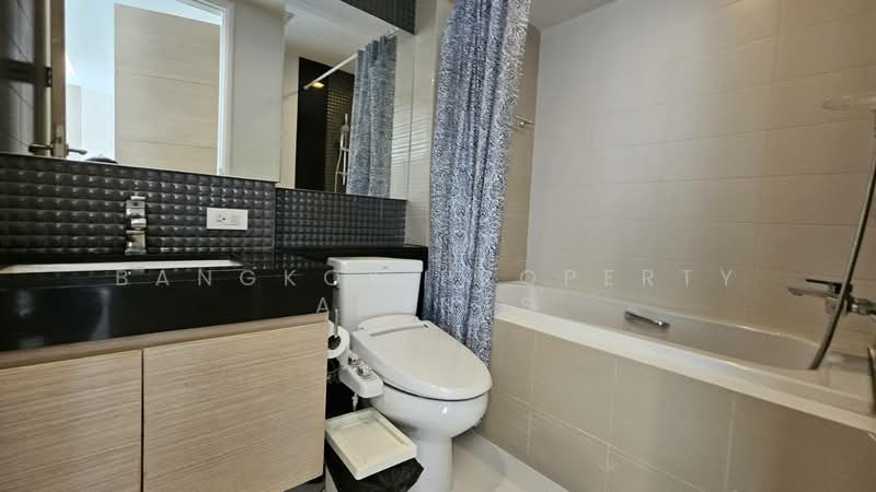 Shine@33 (formerly Triple Oaks), Bangkok, Khlong Tan Nua, Watthana, Bangkok, 2 Bedrooms, 116 sqm, Condo For Rent, by BANGKOK PROPERTY AGENTS, 500448217 - DDproperty.com
